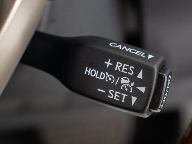 RX RX450hL (禁煙車)(サンルーフ)(7人乗り)(リアエンター)(4WD)(レクサスセーフティシステム+)(パノラミックビュー)(BSM)(HUD)(プリクラッシュ)(レーダークルーズ)(黒本革)(冷暖房シート)(52枚目)