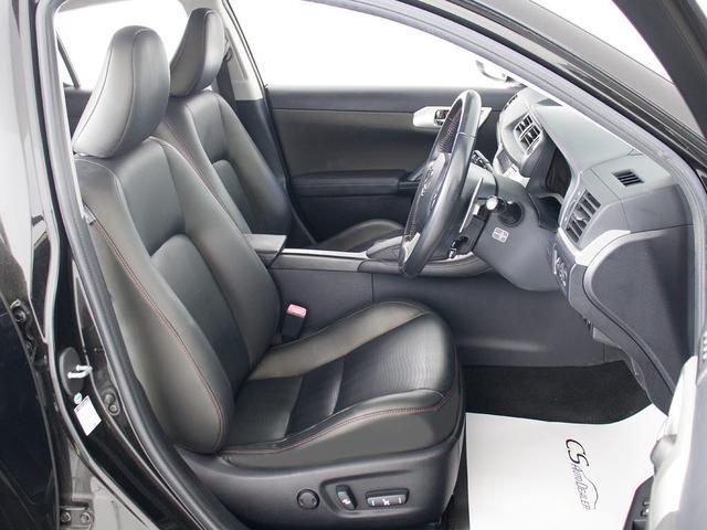 CT CT200h クリエイティブ テキスタイルインテリア (禁煙車)(スピンドルエアロ)(特別仕様車)(クリアランスソナー)(専用L-TEXシート)(LEDヘッドライト)(オートクルーズ)(シートヒーター)(HDDナビ)(バックカメラ)(Bluetooth)(19枚目)