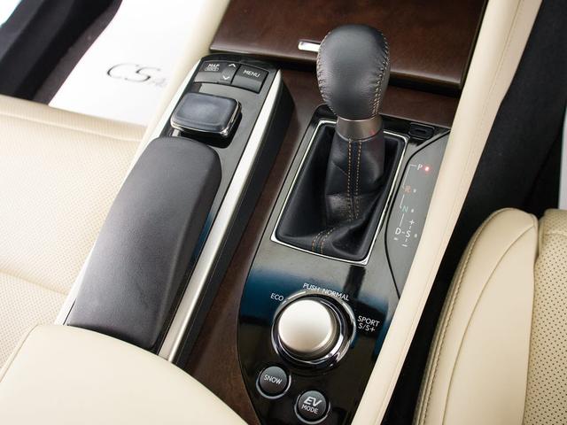 GS GS300h バージョンL (ドライバーモニター)(レーダークルーズ)(プリクラッシュ)(BSM)(クリアランスソナー)(ベージュ本革シート)(シートヒーター)(エアシート)(後席コントロールパネル)(シートメモリー)(32枚目)