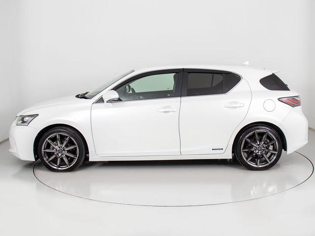 ＣＴ ＣＴ２００ｈ　バージョンＣ　（モデリスタ１８インチアルミホイール）（シートヒーター）（ＬＥＤヘッドライト）（ブラックファブリック）（オートクルーズコントロール）（ＨＤＤマルチナビ）（Ｂｌｕｅｔｏｏｔｈオーディオ）（バックカメラ）（13枚目）