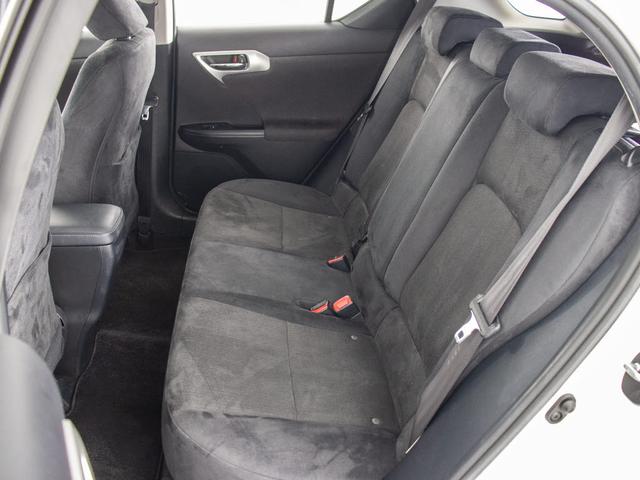 ＣＴ ＣＴ２００ｈ　バージョンＣ　（モデリスタ１８インチアルミホイール）（シートヒーター）（ＬＥＤヘッドライト）（ブラックファブリック）（オートクルーズコントロール）（ＨＤＤマルチナビ）（Ｂｌｕｅｔｏｏｔｈオーディオ）（バックカメラ）（24枚目）