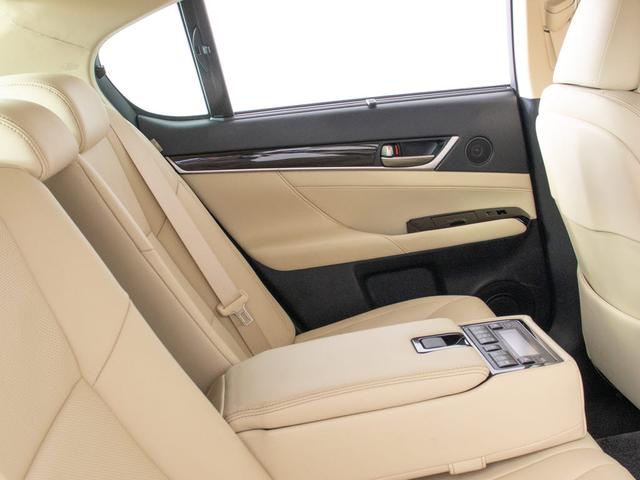 ＧＳ ＧＳ３００ｈ　バージョンＬ　（禁煙）（整備記録簿２４枚）（新品スピンドル）（新品タイヤ）（レーダークルーズ）（プリクラッシュ）（ＢＳＭ）（クリアランスソナー）（ドライバーモニター）（アイボリー本革）（オットマン）（冷暖房シート）（30枚目）