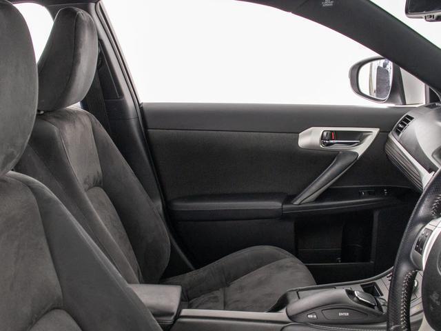 ＣＴ ＣＴ２００ｈ　Ｆスポーツ　（整備点検記録簿１４枚）（スピンドルエアロ）（シートヒーター）（ＬＥＤヘッドライト）（オートクルーズコントロール）（ＨＤＤマルチナビ）（カラーバックモニター）（フルセグＴＶ）（Ｂｌｕｅｔｏｏｔｈ）（29枚目）