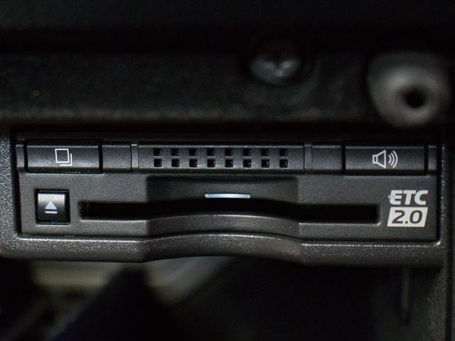 ★ＥＴＣ２．０が装備されています！！社外品とは違い収まりの良いデザインが人気！高速道路を利用する際は必需品ですよね！！ストレス無く料金所を通過出来ます！！