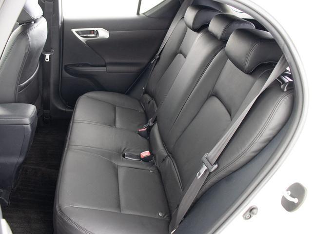 ＣＴ ＣＴ２００ｈ　Ｆスポーツ　（禁煙車）（ワンオーナー）（点検整備記録簿１２枚）（新品黒本革シート）（モデリスタエアロ）（４本出しマフラー）（シートヒーター）（ＬＥＤヘッドライト）（オートクルーズコントロール）（ＨＤＤマルチナビ）（36枚目）