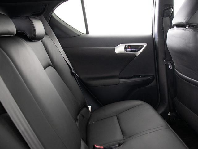 ＣＴ ＣＴ２００ｈ　Ｆスポーツ　（禁煙車）（ワンオーナー）（点検整備記録簿１２枚）（新品黒本革シート）（モデリスタエアロ）（４本出しマフラー）（シートヒーター）（ＬＥＤヘッドライト）（オートクルーズコントロール）（ＨＤＤマルチナビ）（37枚目）