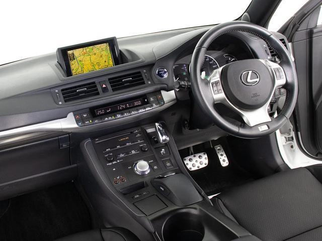 ＣＴ ＣＴ２００ｈ　Ｆスポーツ　（禁煙車）（ワンオーナー）（点検整備記録簿１２枚）（新品黒本革シート）（モデリスタエアロ）（４本出しマフラー）（シートヒーター）（ＬＥＤヘッドライト）（オートクルーズコントロール）（ＨＤＤマルチナビ）（40枚目）