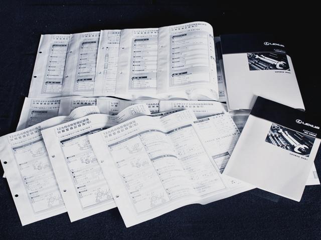 新車保証書メンテナンスノート完備！！記録簿は１３回分が確認できこれまでのオーナー様の扱いの良さを感じるポイントです。整備内容も確認しご案内させて頂きますのでお気軽にお申し付け下さいませ！！