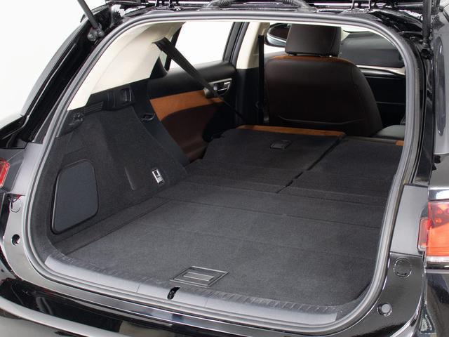 車内も広々！シート等の状態も清潔感があり、良好です！オゾンによる除菌消臭も承っております。