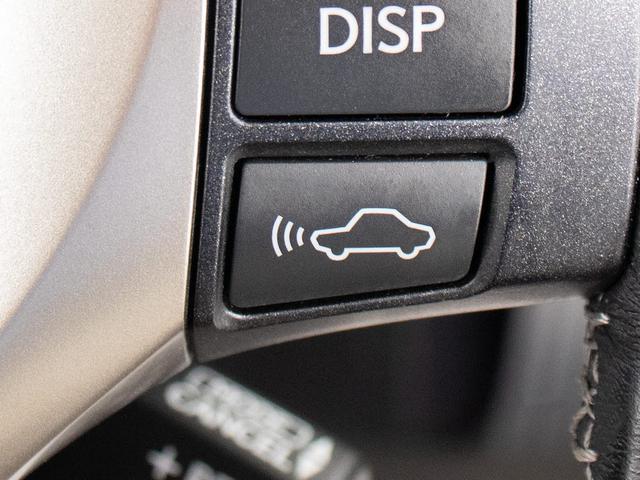 衝突回避支援型プリクラッシュセーフティシステム　前方に出現した障害物に対し警報を発し、ドライバーに警告。同時にブレーキアシストにより衝突回避と速度を軽減します。