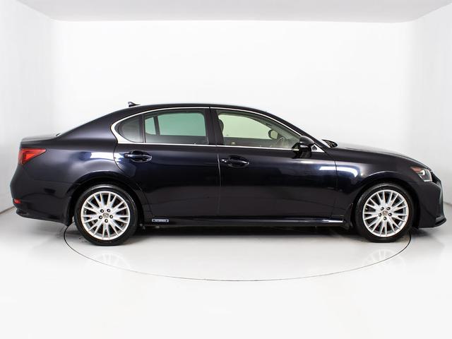 社外アルミホイール取付・スピンドルエアロ取付・各メーカーエアロ取付・車高調・ローダウン・ライトカスタム・スモークフィルム施工ＯＫ！お気軽にご相談下さい！