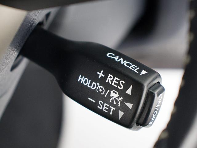 レーダークルーズコントロール　　ミリ波レーダーと単眼カメラで先行車を認識し、車速に応じた車間距離を保ちながら追従走行を支援します。