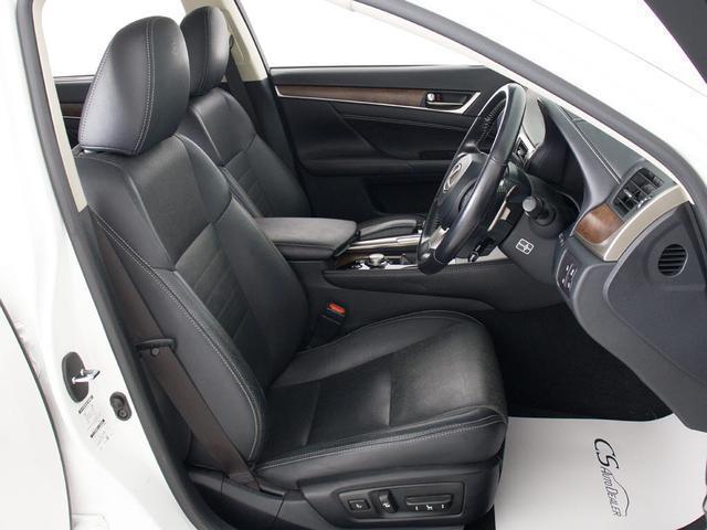 電動パワーシート完備！細かな自身に合ったドライビングポジションの設定が可能となります！