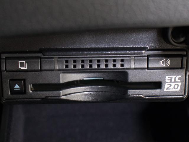 ★ＥＴＣ２．０が装備されています！！社外品とは違い収まりの良いデザインが人気！高速道路を利用する際は必需品ですよね！！ストレス無く料金所を通過出来ます！！