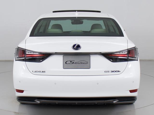 クリアランスソナーが付いています！フロント＆リアにセンサーがあり、障害物に近づくと警告音が鳴りドライバーへお知らせ！すごく便利な人気装備です！！