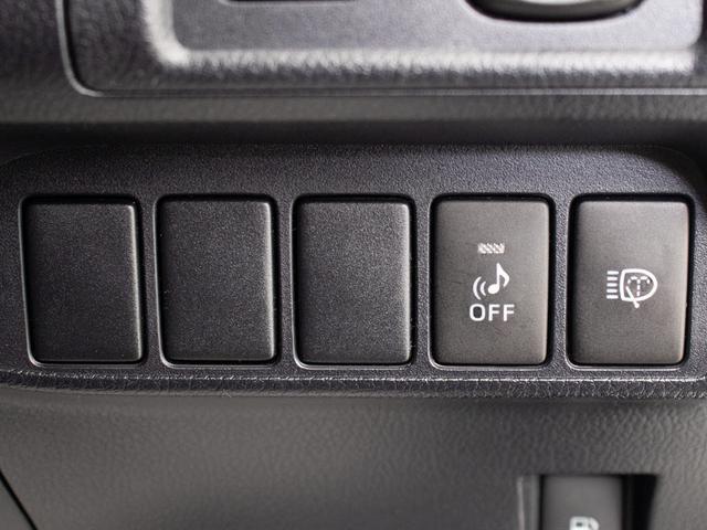 ★使いやすさや安全性を追求したステアリング周り！高級車ゆえにスイッチ類が多いのも特徴ですね！考え尽くされた配置ですぐに使いこなす事が出来ますのでご安心下さい！是非、体感してみて下さい！！
