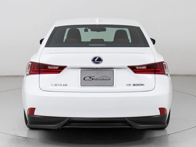 ＩＳ ＩＳ３００ｈ　Ｆスポーツ　（禁煙）（レーダークルーズ）（プリクラッシュ）（ＬＤＡ）（ＢＳＭ）（シートヒーター）（エアシート）（ステアリングヒーター）（赤本革）（１８インチアルミホイール）（ＬＥＤヘッドライト）（ＳＤマルチナビ）（16枚目）