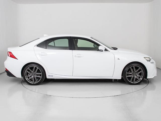 ＩＳ ＩＳ３００ｈ　Ｆスポーツ　（禁煙）（レーダークルーズ）（プリクラッシュ）（ＬＤＡ）（ＢＳＭ）（シートヒーター）（エアシート）（ステアリングヒーター）（赤本革）（１８インチアルミホイール）（ＬＥＤヘッドライト）（ＳＤマルチナビ）（18枚目）