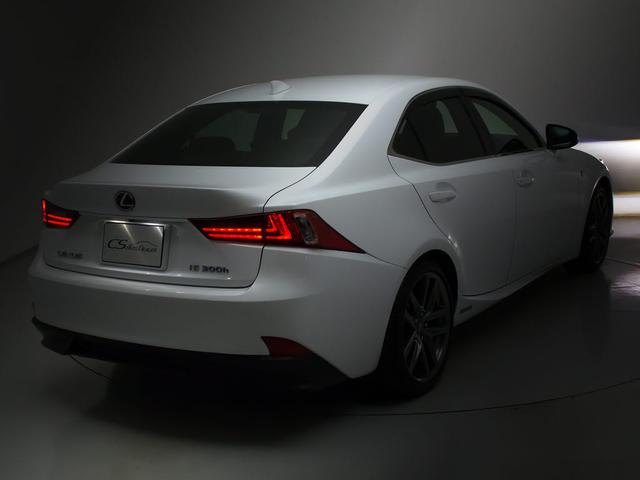 ＩＳ ＩＳ３００ｈ　Ｆスポーツ　（禁煙）（レーダークルーズ）（プリクラッシュ）（ＬＤＡ）（ＢＳＭ）（シートヒーター）（エアシート）（ステアリングヒーター）（赤本革）（１８インチアルミホイール）（ＬＥＤヘッドライト）（ＳＤマルチナビ）（21枚目）