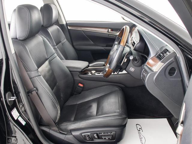 ★人気の本革シート付きです！！本革が装備されるだけで高級感が増します！当社では、本革シートのカラー変更や張替えも出来ますよ！ワイン・茶・赤・青・オレンジ・黄色・コンビ色など何でもＯＫです！