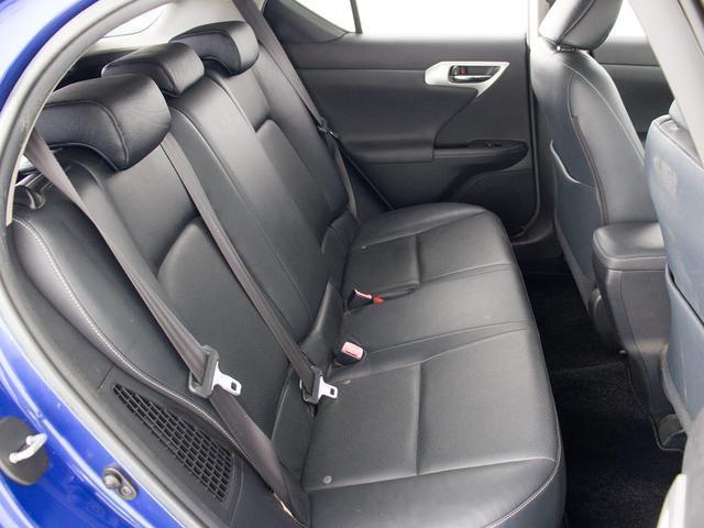 ＣＴ ＣＴ２００ｈ　バージョンＬ　（点検整備記録簿１６枚）（ＦスポーツスピンドルエアＶｅｒ）（クリアランスソナー）（黒本革シート）（ＬＥＤライト）（シートヒーター）（電動シート）（クルーズコントロール）（ＨＤＤマルチナビ）（32枚目）