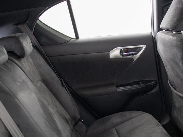 ＣＴ ＣＴ２００ｈ　Ｆスポーツ　（整備点検記録簿１４枚）（スピンドルエアロ）（新品スタッドレスタイヤ付）（シートヒーター）（ＬＥＤヘッドライト）（オートクルーズコントロール）（ＨＤＤマルチナビ）（フルセグＴＶ）（Ｂｌｕｅｔｏｏｔｈ）（32枚目）