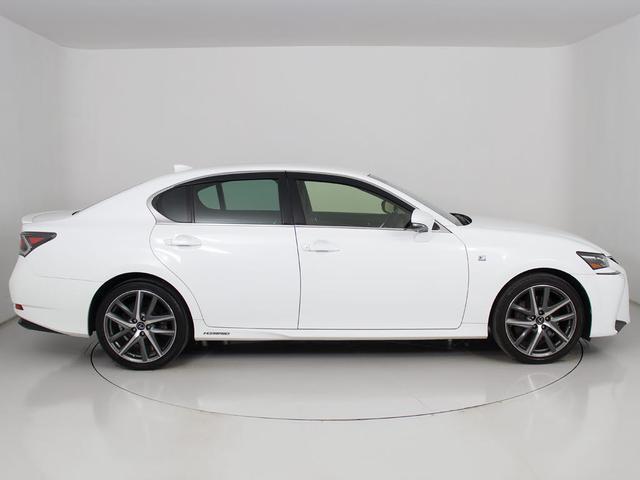 GS GS300h Fスポーツ (禁煙車)(後期型)(レギュラー仕様)(レクサスセーフティーシステム)(黒本革)(連眼LEDヘッドライト)(エアシート)(シートヒーター)(シートメモリー)(レーダークルーズ)(プリクラッシュ)(17枚目)