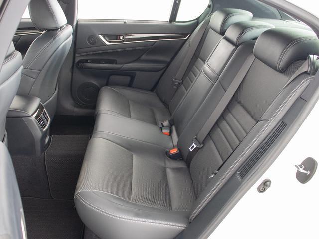 GS GS300h Fスポーツ (禁煙車)(後期型)(レギュラー仕様)(レクサスセーフティーシステム)(黒本革)(連眼LEDヘッドライト)(エアシート)(シートヒーター)(シートメモリー)(レーダークルーズ)(プリクラッシュ)(26枚目)
