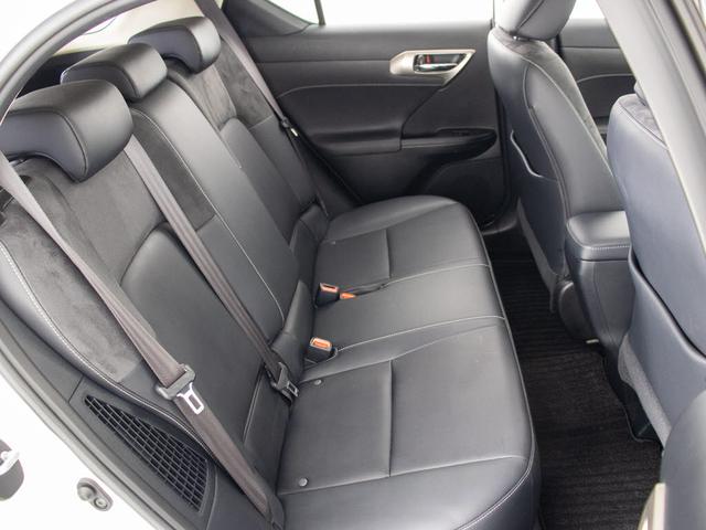 ＣＴ ＣＴ２００ｈ　バージョンＣ　（最終後期型）（全画面ＳＤナビ）（Ｌ－ＴＥＸシート）（１７インチアルミホイール）（レーダークルーズ）（プリクラッシュ）（ＬＤＡ）（シートヒーター）（シートメモリー）（電動シート）（ＬＥＤヘッドライト）（27枚目）