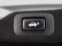 スイッチ操作でトランクリッドの自動開閉が行えます。電子キー本体のワイヤレス機能や運転席のスイッチからでもオープン操作が可能です!高級車ならではの快適装備です!!