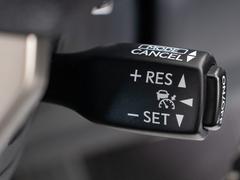 レーダークルーズコントロール　　ミリ波レーダーと単眼カメラで先行車を認識し、車速に応じた車間距離を保ちながら追従走行を支援します。 4