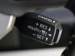 レーダークルーズコントロール　　ミリ波レーダーと単眼カメラで先行車を認識し、車速に応じた車間距離を保ちながら追従走行を支援します。 5