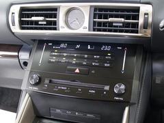ＣＤはもちろんの事、ＤＶＤ＆Ｂｌｕ−ｒａｙ再生も可能です。フルセグ地デジにも対応しさらにＢｌｕｅｔｏｏｔｈにも対応しております 3