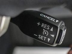 【オートクルーズコントロール】搭載。アクセル操作なしでも車が自動でスピードを保ってくれる機能です長距離の高速は楽々です 4