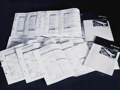 新車保証書メンテナンスノート完備！！記録簿は１３回分が確認できこれまでのオーナー様の扱いの良さを感じるポイントです。整備内容も確認しご案内させて頂きますのでお気軽にお申し付け下さいませ！！ 2