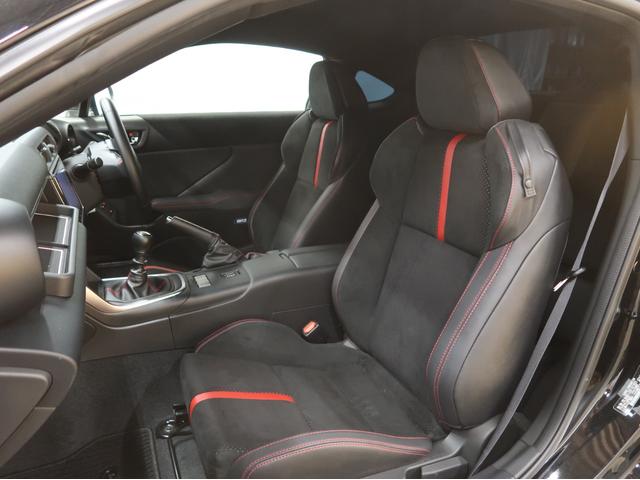ＢＲＺ Ｓ　６速マニュアル　純正９インチナビ　フルセグ　バックカメラ　スマートキー　Ｂｌｕｅｔｏｏｔｈ　ＥＴＣ　ＬＥＤライト　横滑り防止　クルーズコントロール　シートヒーター（9枚目）