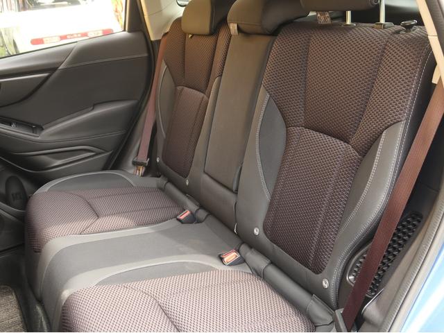 フォレスター アドバンス　４ＷＤ　純正８型ナビ　フルセグＴＶ　Ｂｌｕｅｔｏｏｔｈオーディオ　フロント／サイド／バックカメラ　デジタルインナーミラー　リアビークル　パワーバックドア　ルーフレール　スマートキー（11枚目）