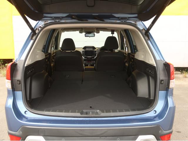 フォレスター アドバンス　４ＷＤ　純正８型ナビ　フルセグＴＶ　Ｂｌｕｅｔｏｏｔｈオーディオ　フロント／サイド／バックカメラ　デジタルインナーミラー　リアビークル　パワーバックドア　ルーフレール　スマートキー（14枚目）