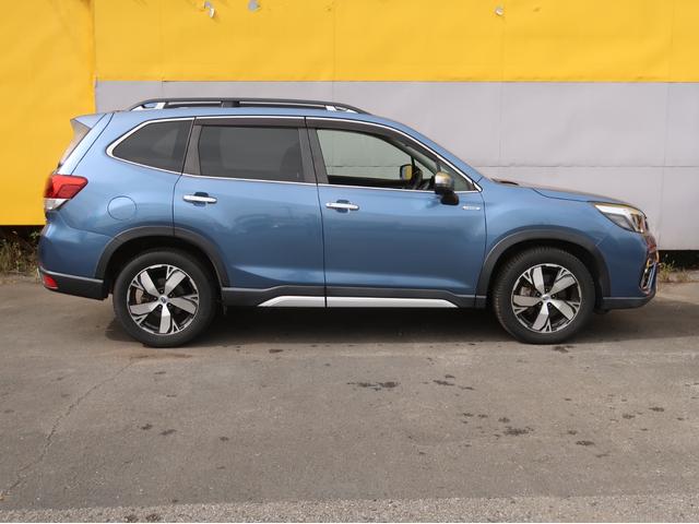 フォレスター アドバンス　４ＷＤ　純正８型ナビ　フルセグＴＶ　Ｂｌｕｅｔｏｏｔｈオーディオ　フロント／サイド／バックカメラ　デジタルインナーミラー　リアビークル　パワーバックドア　ルーフレール　スマートキー（18枚目）