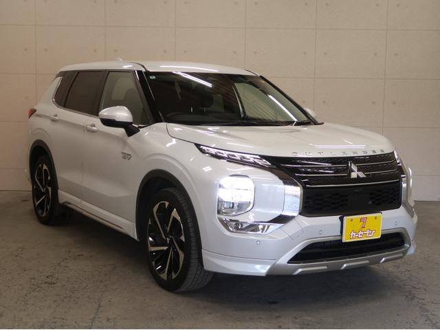 アウトランダーＰＨＥＶ Ｇ　ワンオーナー　フルセグ　全方位モニター　バックカメラ　ＥＴＣ　アクティブヨーコントロール　自動衝突抑止ブレーキ　アダブティブクルーズコントロール　パワーバックドア　純正アルミホイール　ＬＥＤライト（23枚目）