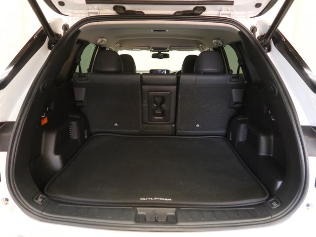 アウトランダーＰＨＥＶ Ｇ　ワンオーナー　フルセグ　全方位モニター　バックカメラ　ＥＴＣ　アクティブヨーコントロール　自動衝突抑止ブレーキ　アダブティブクルーズコントロール　パワーバックドア　純正アルミホイール　ＬＥＤライト（25枚目）