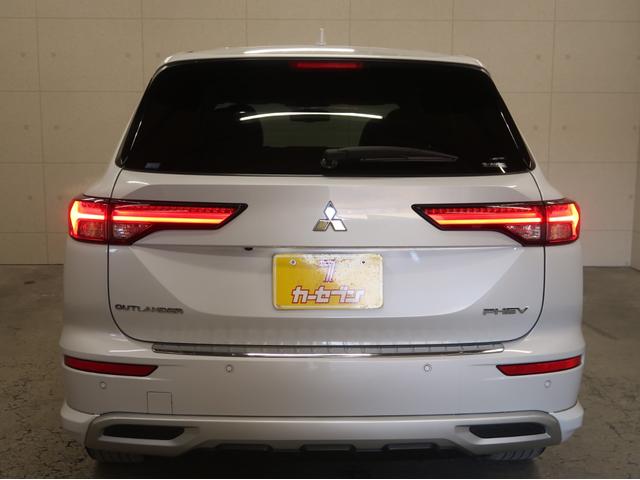 アウトランダーＰＨＥＶ Ｇ　ワンオーナー　フルセグ　全方位モニター　バックカメラ　ＥＴＣ　アクティブヨーコントロール　自動衝突抑止ブレーキ　アダブティブクルーズコントロール　パワーバックドア　純正アルミホイール　ＬＥＤライト（30枚目）