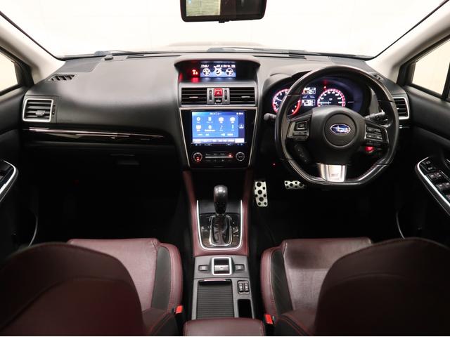 レヴォーグ １．６ＳＴＩスポーツアイサイト　８型メモリーナビ　フルセグ　フロント　サイド　バックカメラ　デジタルミラー　リアビークルディテクション　革シート　クルーズコントロール　スマートキー　シートヒーター　ビルシュタイン　Ｂｌｕｅｔｏｏｔｈ（7枚目）