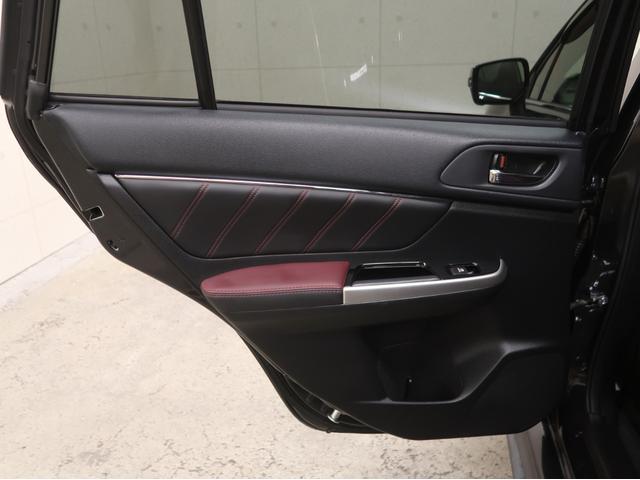 レヴォーグ １．６ＳＴＩスポーツアイサイト　８型メモリーナビ　フルセグ　フロント　サイド　バックカメラ　デジタルミラー　リアビークルディテクション　革シート　クルーズコントロール　スマートキー　シートヒーター　ビルシュタイン　Ｂｌｕｅｔｏｏｔｈ（39枚目）