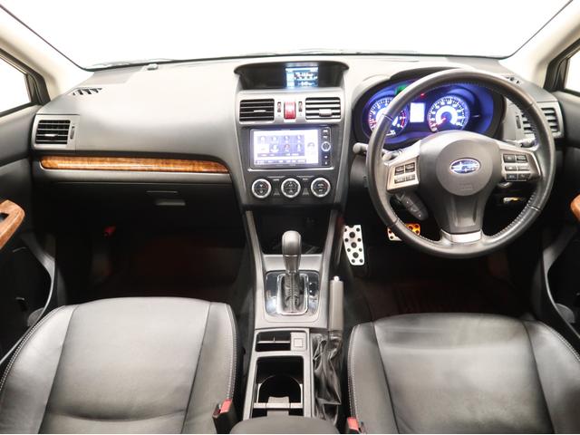 ＸＶハイブリッド ２．０ｉ－Ｌ　アイサイト　黒革シート　メモリーナビ　フルセグ　バックカメラ　スマートキー　Ｂｌｕｅｔｏｏｔｈ　シートヒーター　クルーズコントロール　パワーシート　横滑り防止　アイサイト（7枚目）