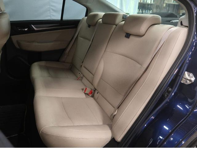 ★認証工場完備★当社では、自社の認証工場を完備しております。常時整備士２級を持ったスタッフがおりますので、ご安心下さい。