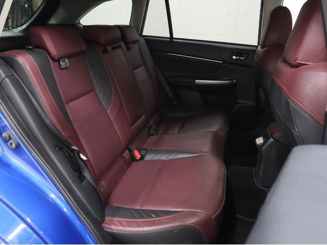 レヴォーグ １．６ＳＴＩスポーツアイサイト　サンルーフ　純正ＳＤナビ　フルセグ　サイド　バックカメラ　リアビークルディテクション　ＳＴＩ革シート　ビルシュタイン　シートヒーター　スマートキー　パワーシート　ＬＥＤ　ＥＴＣ　Ｂｌｕｅｔｏｏｔｈ（13枚目）