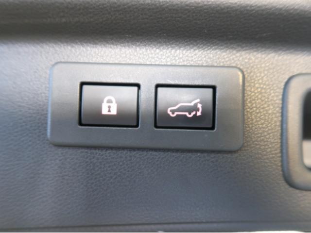 フォレスター Ｘ－ブレイク　パワーリヤゲート　リヤビークル　フロント／サイドカメラ　スマートキー　パワーシート　デジタルミラー　純正ナビ　バックカメラ　前後席シートヒーター　純正アルミホイール　ＥＴＣ（12枚目）