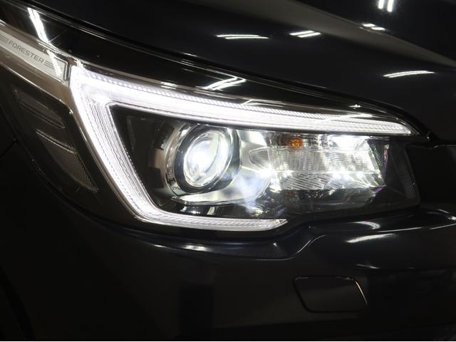 フォレスター Ｘ－ブレイク　パワーリヤゲート　リヤビークル　フロント／サイドカメラ　スマートキー　パワーシート　デジタルミラー　純正ナビ　バックカメラ　前後席シートヒーター　純正アルミホイール　ＥＴＣ（17枚目）