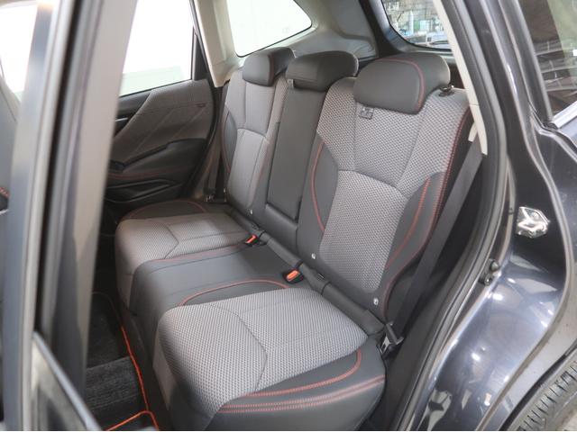 フォレスター Ｘ－ブレイク　パワーリヤゲート　リヤビークル　フロント／サイドカメラ　スマートキー　パワーシート　デジタルミラー　純正ナビ　バックカメラ　前後席シートヒーター　純正アルミホイール　ＥＴＣ（19枚目）